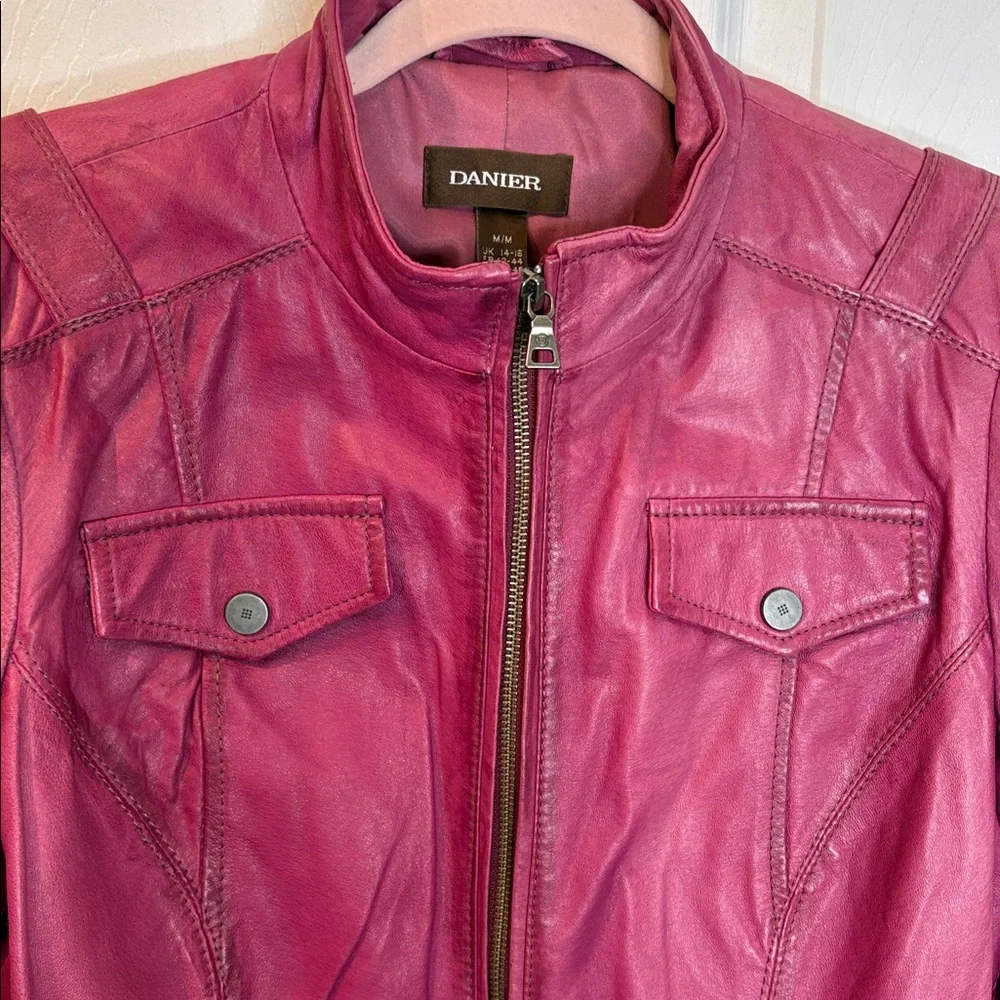 ⭐️ Danier Fuchsia Leather Jacket- size medium - Picture 4 of 12